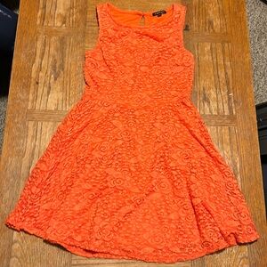 City Triangles size Medium Orange lace dress EUC